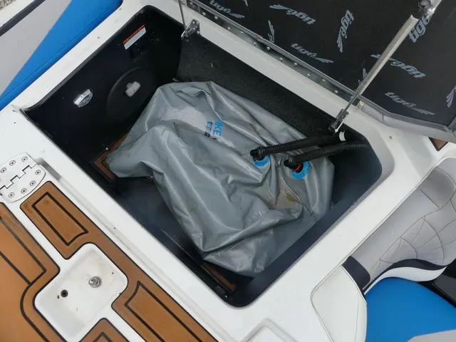 Slide: The Image of Tigé ZX1 2019 - 23