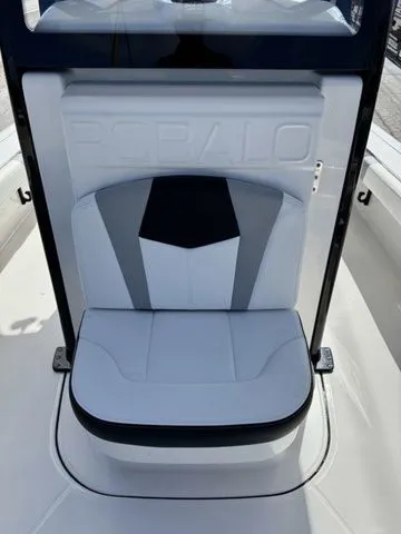 Slide: The Image of Robalo 246 Cayman 2026 - 17