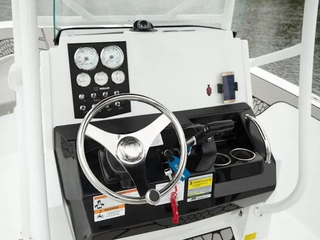 Slide: The Image of Wellcraft Fisherman 202 2026 - 13