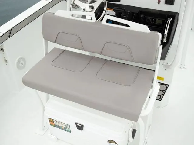 Slide: The Image of Wellcraft Fisherman 202 2026 - 9