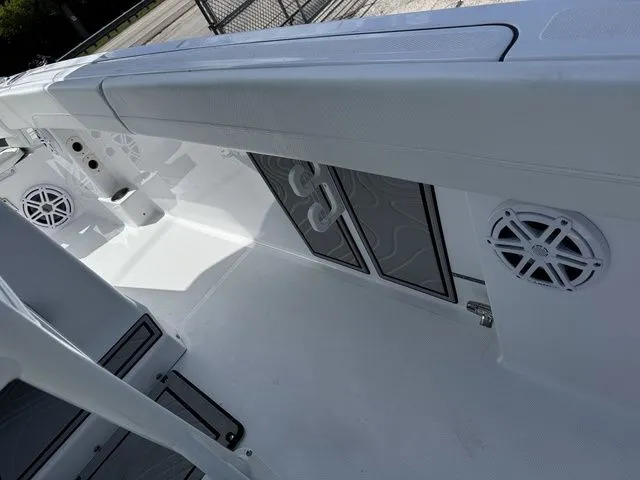 Slide: The Image of Wellcraft fisherman 223 2026 - 12