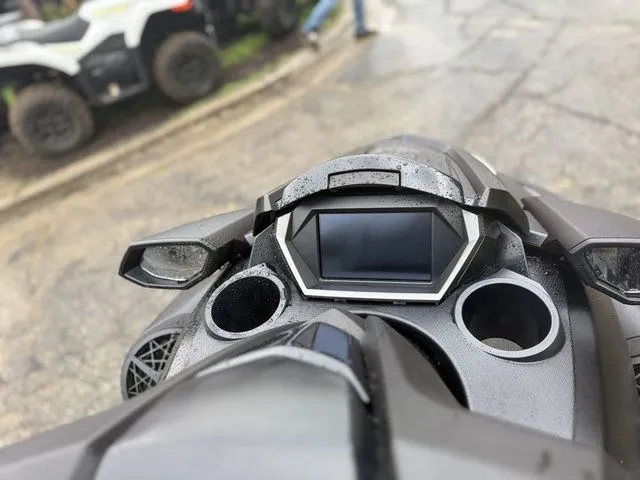 Slide: The Image of Yamaha FX SVHO w/ Audio 2026 - 10