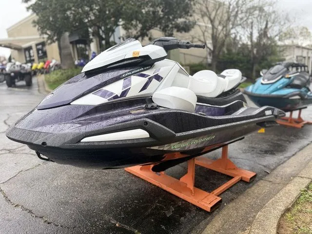Slide: The Image of Yamaha VX Cruiser HO 2026 - 4