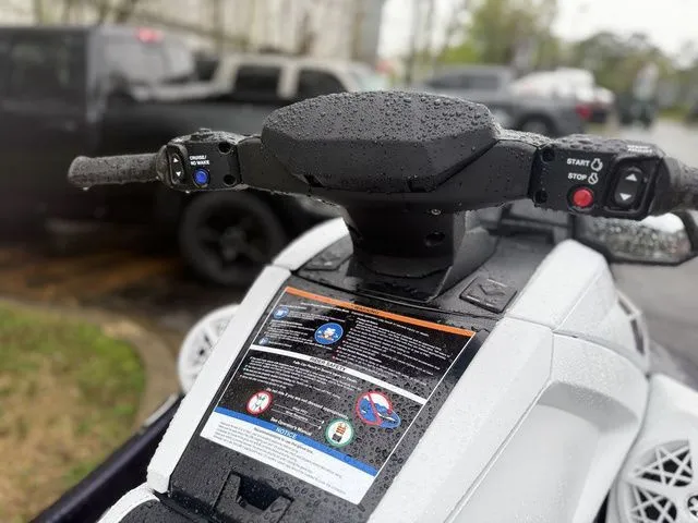 Slide: The Image of Yamaha VX Cruiser HO 2026 - 9