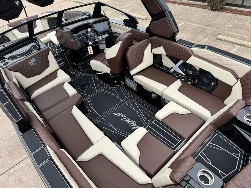 Slide: The Image of Tigé 24RZX 2026 - 12