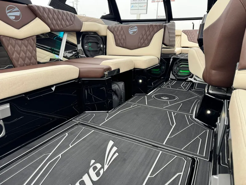 Slide: The Image of Tigé 24RZX 2026 - 14