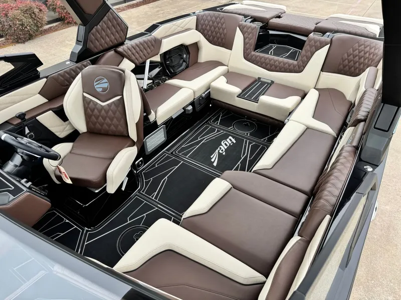 Slide: The Image of Tigé 24RZX 2026 - 21