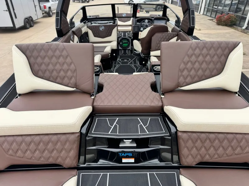 Slide: The Image of Tigé 24RZX 2026 - 8