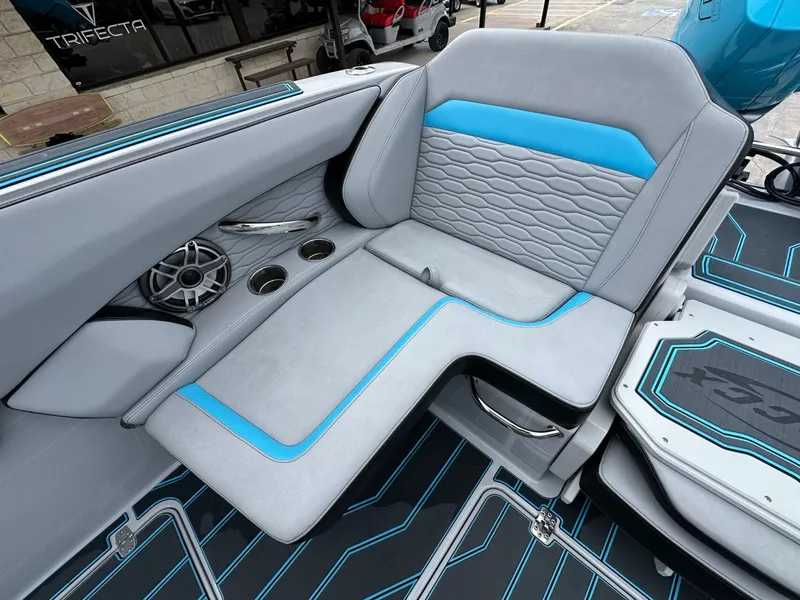 Slide: The Image of Sunsation 32 CCX 2024 - 11