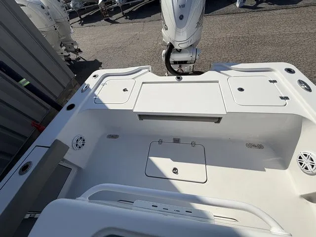 Slide: The Image of Sportsman Masters 267OE Bay Boat 2021 - 10