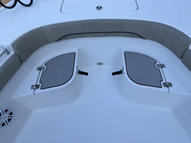 Slide: The Image of Sportsman Masters 267OE Bay Boat 2021 - 17