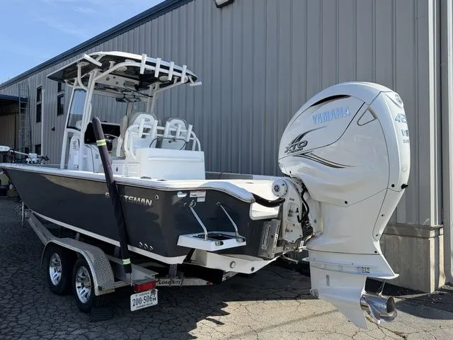 Slide: The Image of Sportsman Masters 267OE Bay Boat 2021 - 2