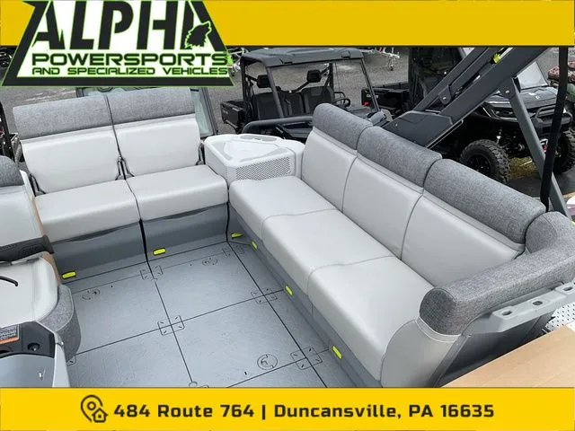 Slide: The Image of Sea-Doo Switch Sport 18Ft 300 2026 - 4