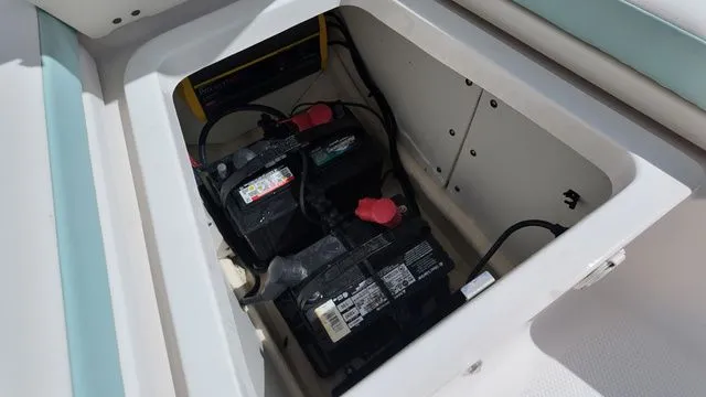 Slide: The Image of Robalo 206 Cayman 2023 - 19