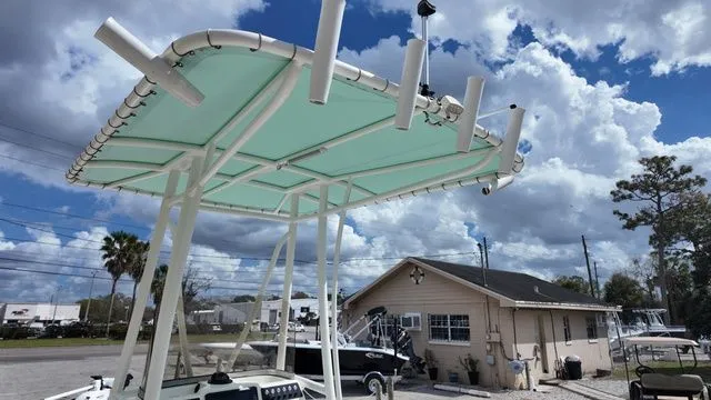 Slide: The Image of Robalo 206 Cayman 2023 - 30