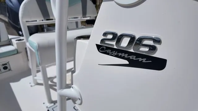 Slide: The Image of Robalo 206 Cayman 2023 - 33
