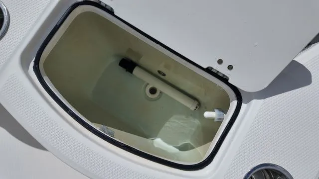 Slide: The Image of Robalo 206 Cayman 2023 - 38