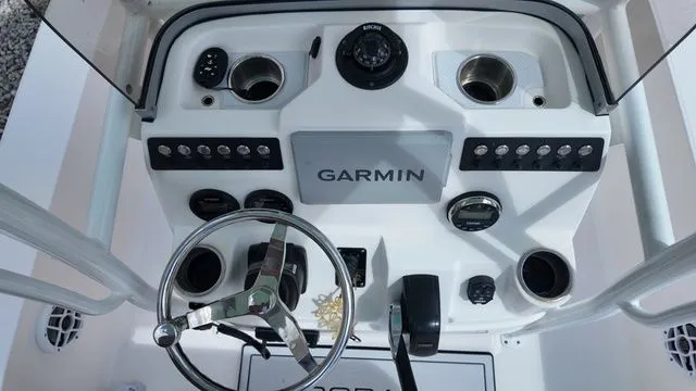 Slide: The Image of Robalo 206 Cayman 2023 - 46