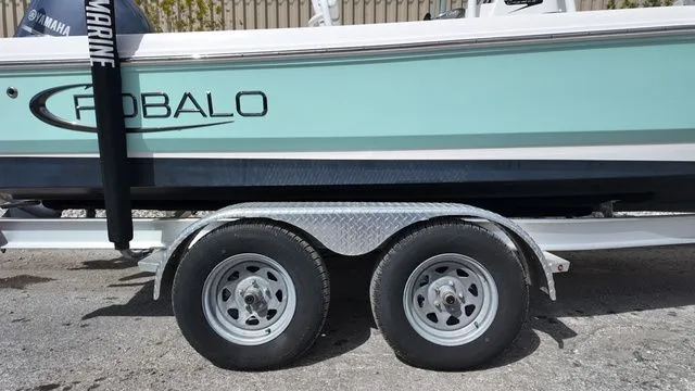 Slide: The Image of Robalo 206 Cayman 2023 - 48