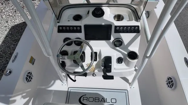 Slide: The Image of Robalo 206 Cayman 2023 - 5