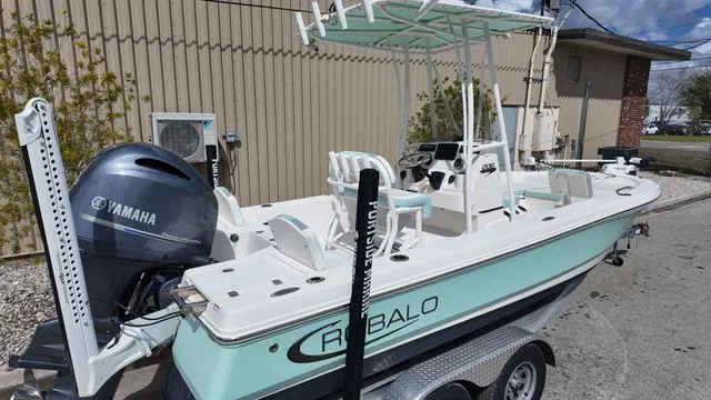 Slide: The Image of Robalo 206 Cayman 2023 - 8