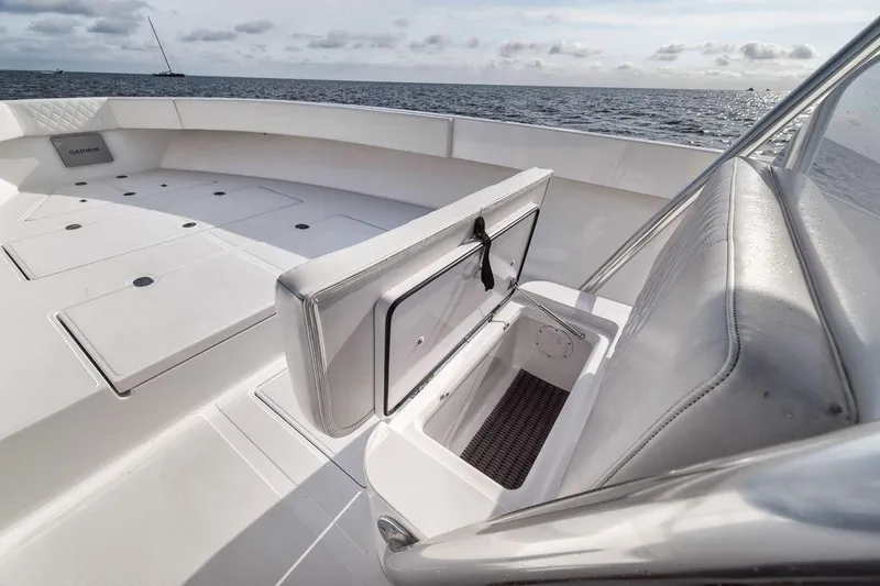 Slide: The Image of Bahama 41 2010 - 50