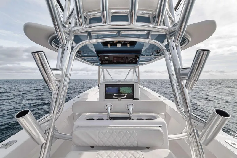 Slide: The Image of Bahama 41 2010 - 60