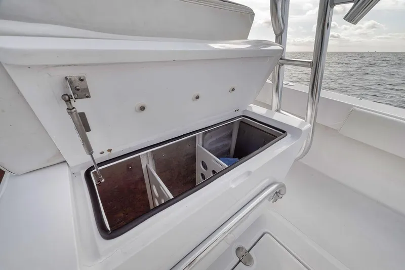 Slide: The Image of Bahama 41 2010 - 64