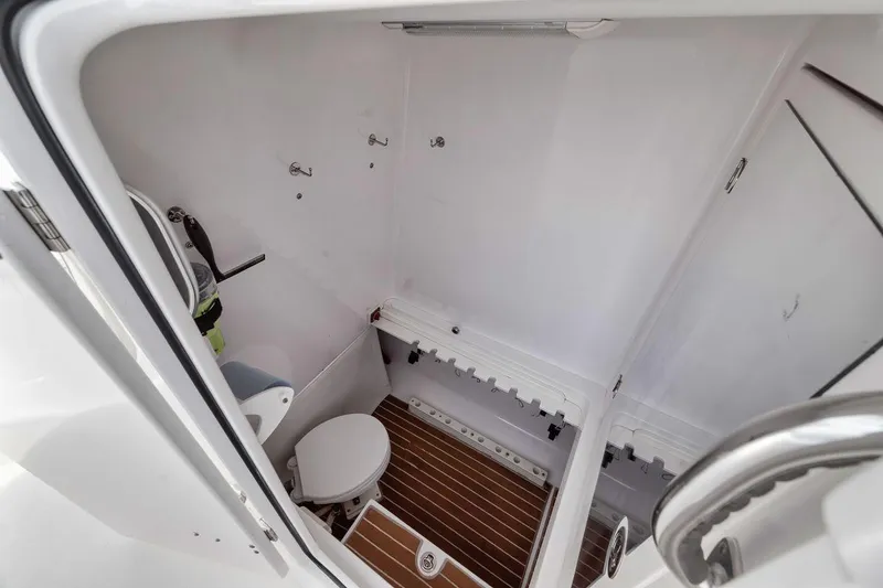 Slide: The Image of Bahama 41 2010 - 77