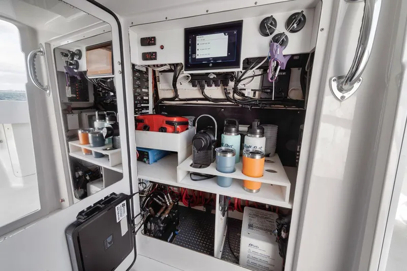 Slide: The Image of Bahama 41 2010 - 78