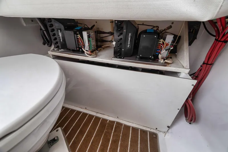 Slide: The Image of Bahama 41 2010 - 80