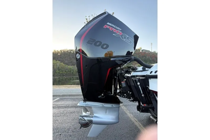 Slide: The Image of 2026 Nitro Z19 XL Pro with Mercury Pro XS 200 outboard motor. - 29