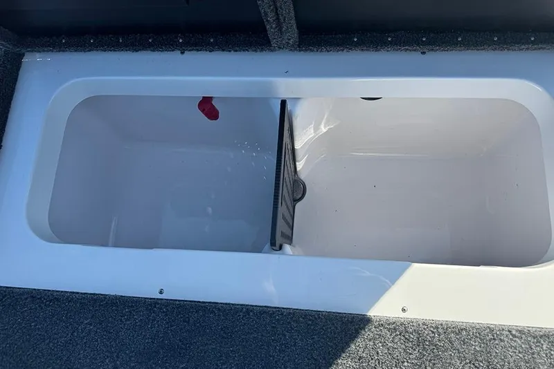 Slide: The Image of 2026 Vexus AVX 2080 boat livewell with divider, featuring a clean, spacious interior. - 31