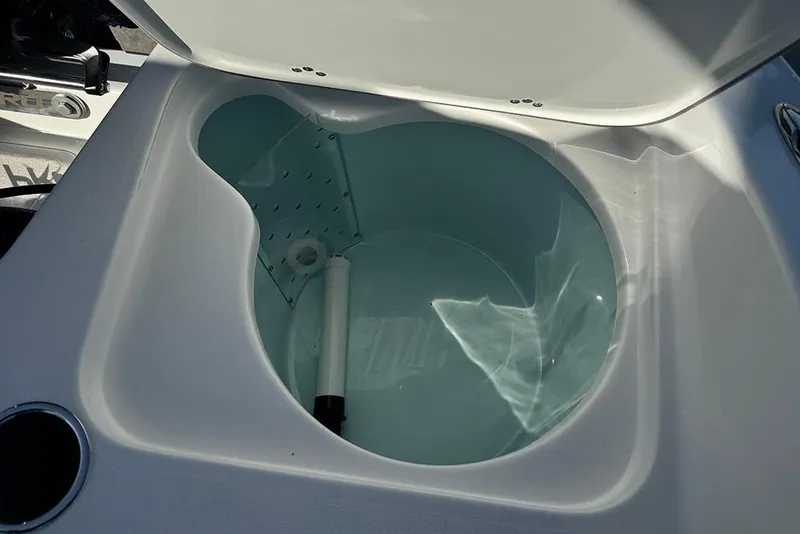 Slide: The Image of Livewell in 2026 Sea Pro 202 Center Console boat, open lid view. - 41