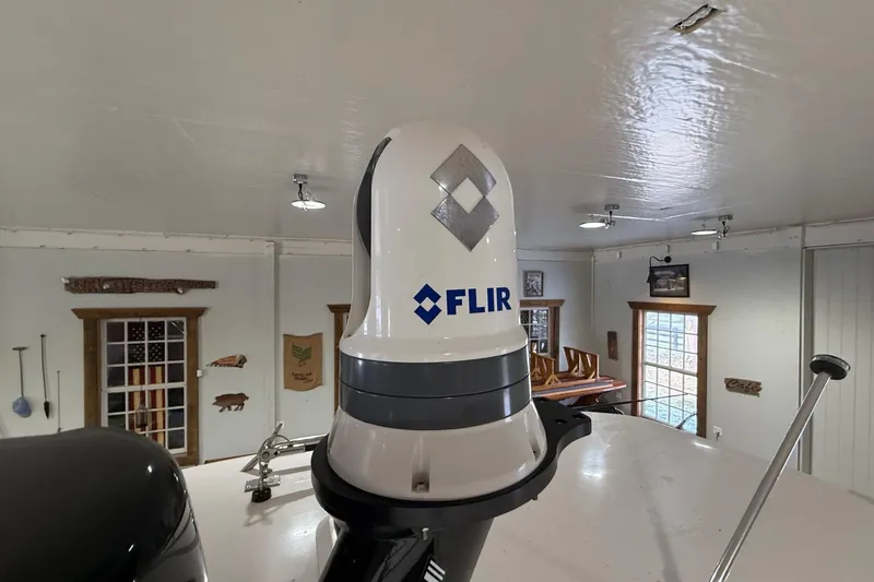 Slide: The Image of NorthCoast 255 HT - 18