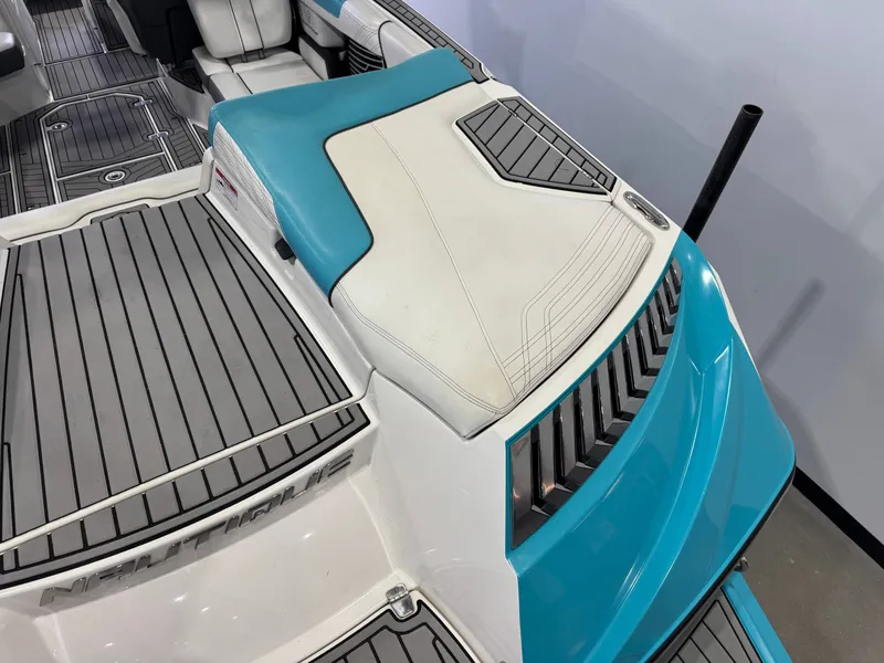 Slide: The Image of Nautique Super Air Nautique G23 2016 - 10