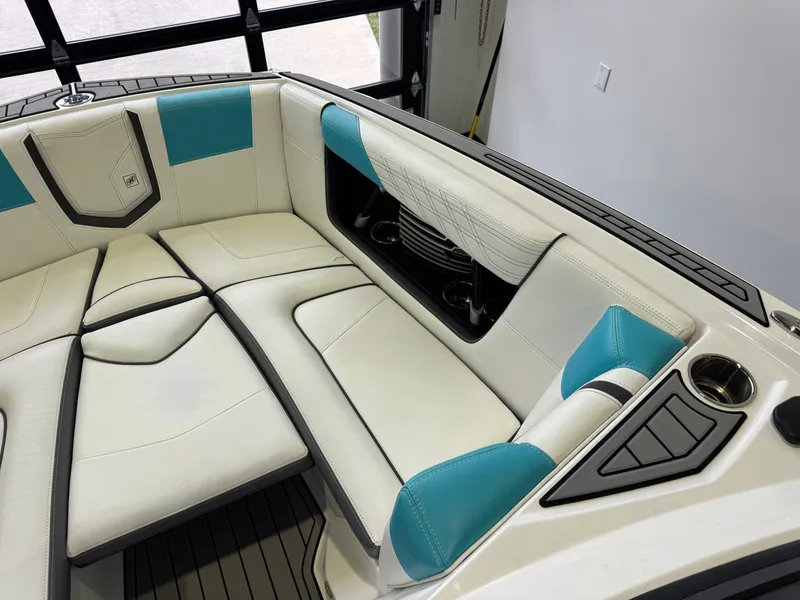 Slide: The Image of Nautique Super Air Nautique G23 2016 - 17