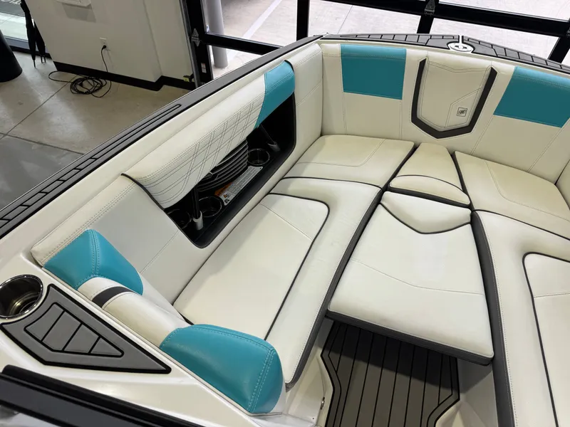 Slide: The Image of Nautique Super Air Nautique G23 2016 - 18
