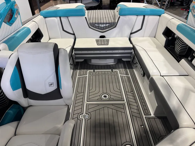 Slide: The Image of Nautique Super Air Nautique G23 2016 - 21