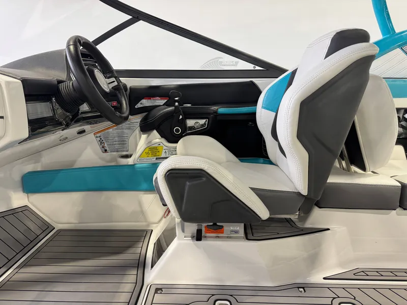 Slide: The Image of Nautique Super Air Nautique G23 2016 - 22