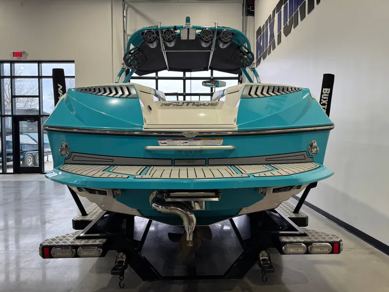 Slide: The Image of Nautique Super Air Nautique G23 2016 - 5