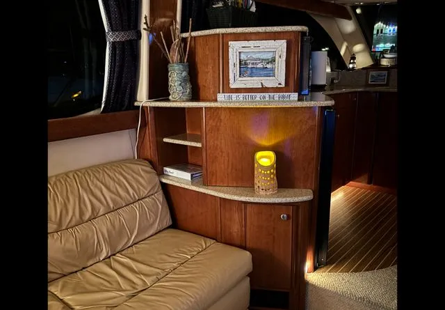 Slide: The Image of Meridian 411 Sedan 2006 - 22