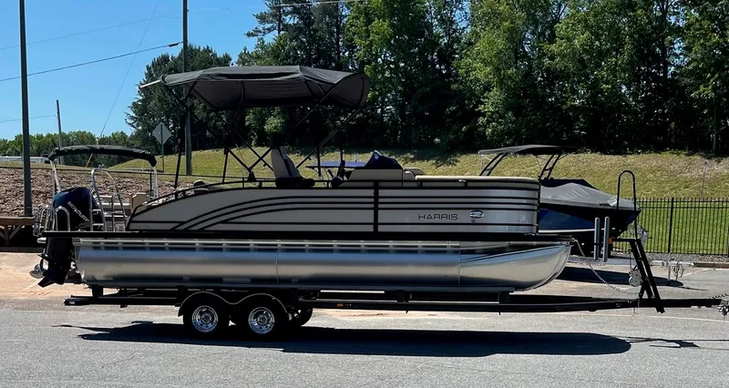 The Image of Harris Solstice 230 2021 - 0