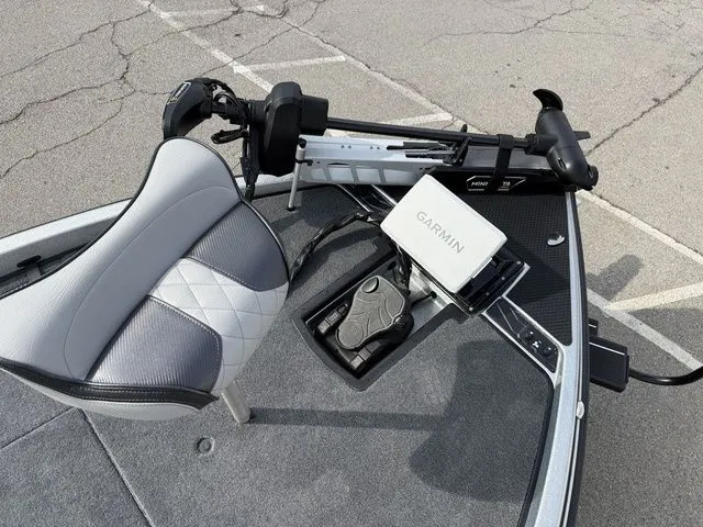 Slide: The Image of Phoenix Bass Boat 921 Elite X 2026 - 11