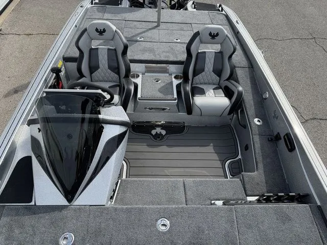 Slide: The Image of Phoenix Bass Boat 921 Elite X 2026 - 17