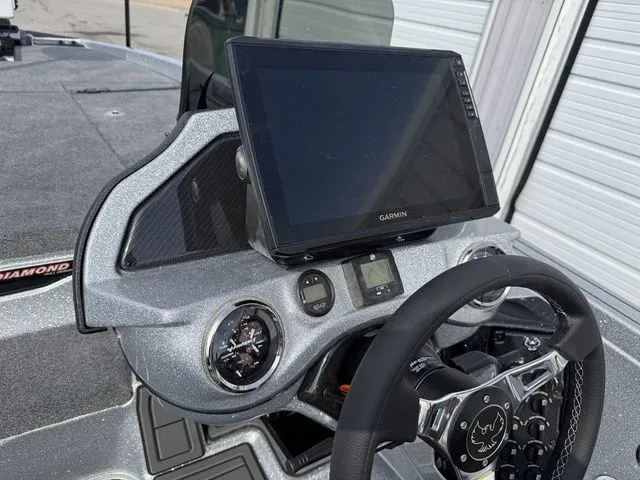 Slide: The Image of Phoenix Bass Boat 921 Elite X 2026 - 20