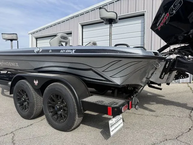 Slide: The Image of Phoenix Bass Boat 921 Elite X 2026 - 4