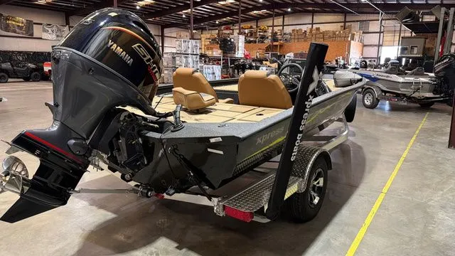 Slide: The Image of Xpress H18 W/Yamaha 115 "SHO" 2026 - 5