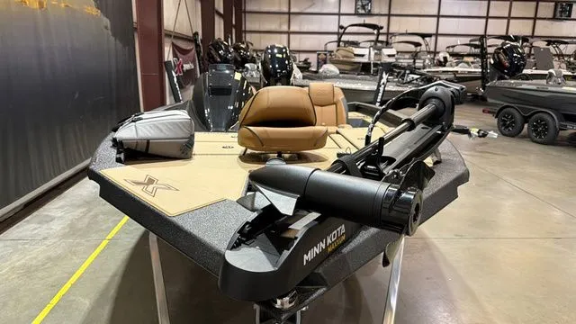 Slide: The Image of Xpress H18 W/Yamaha 115 "SHO" 2026 - 8