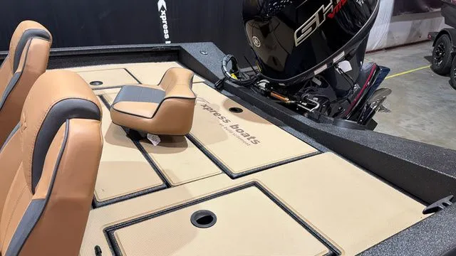 Slide: The Image of Xpress H18 W/Yamaha 115 "SHO" 2026 - 9